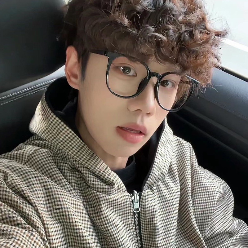 学生近视眼镜男款圆形复古黑框