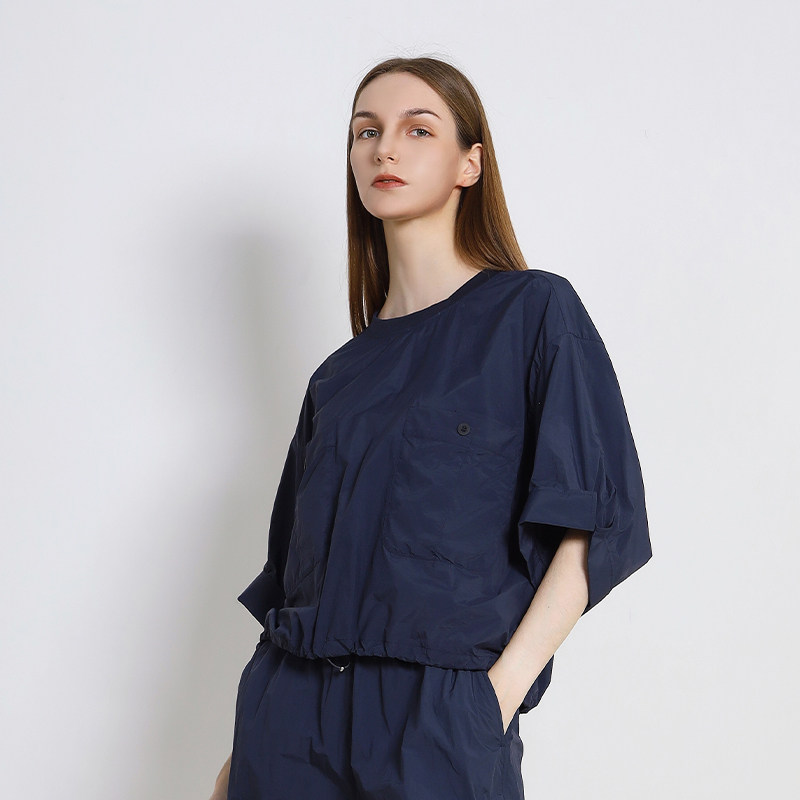 简表达25年夏季新款短袖上衣