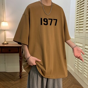 T6238P25 夏2023落肩款宽松棉T男士T恤港风印花纯棉短T卡其图片