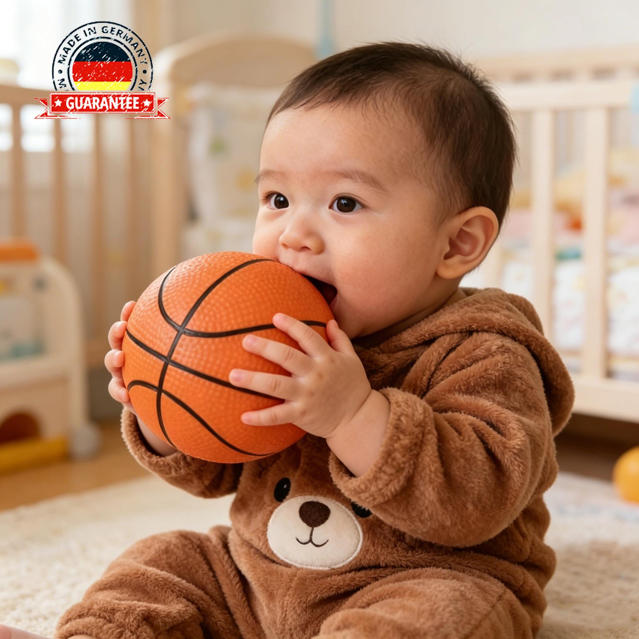 德国小篮球幼儿园玩具幼儿弹力皮球婴儿可啃咬高弹力橡胶足球