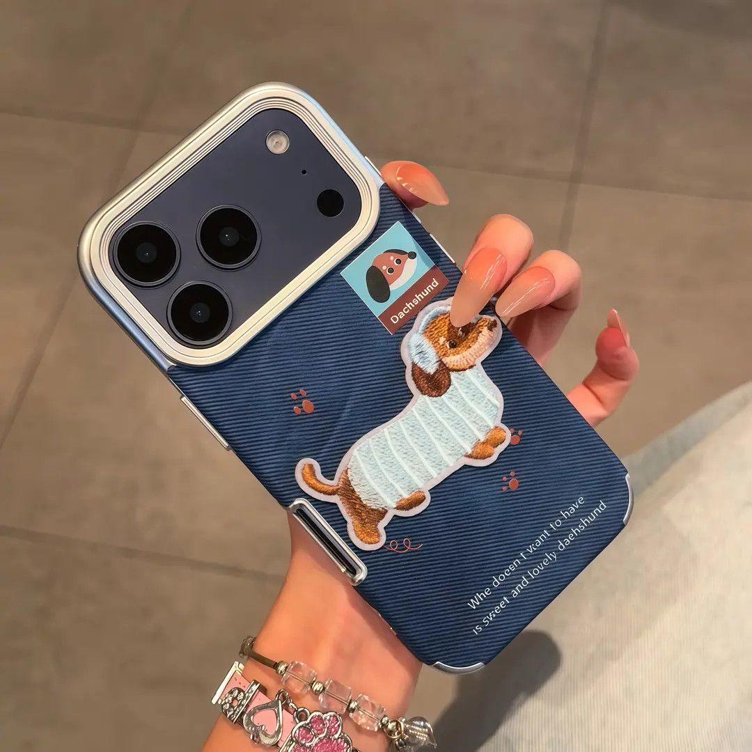 耳机刺绣狗牛仔纹适用苹果17/16手机壳华为oppo小米vivo个性mate60创意Pura70电镀X100防摔Reno大孔保护壳套