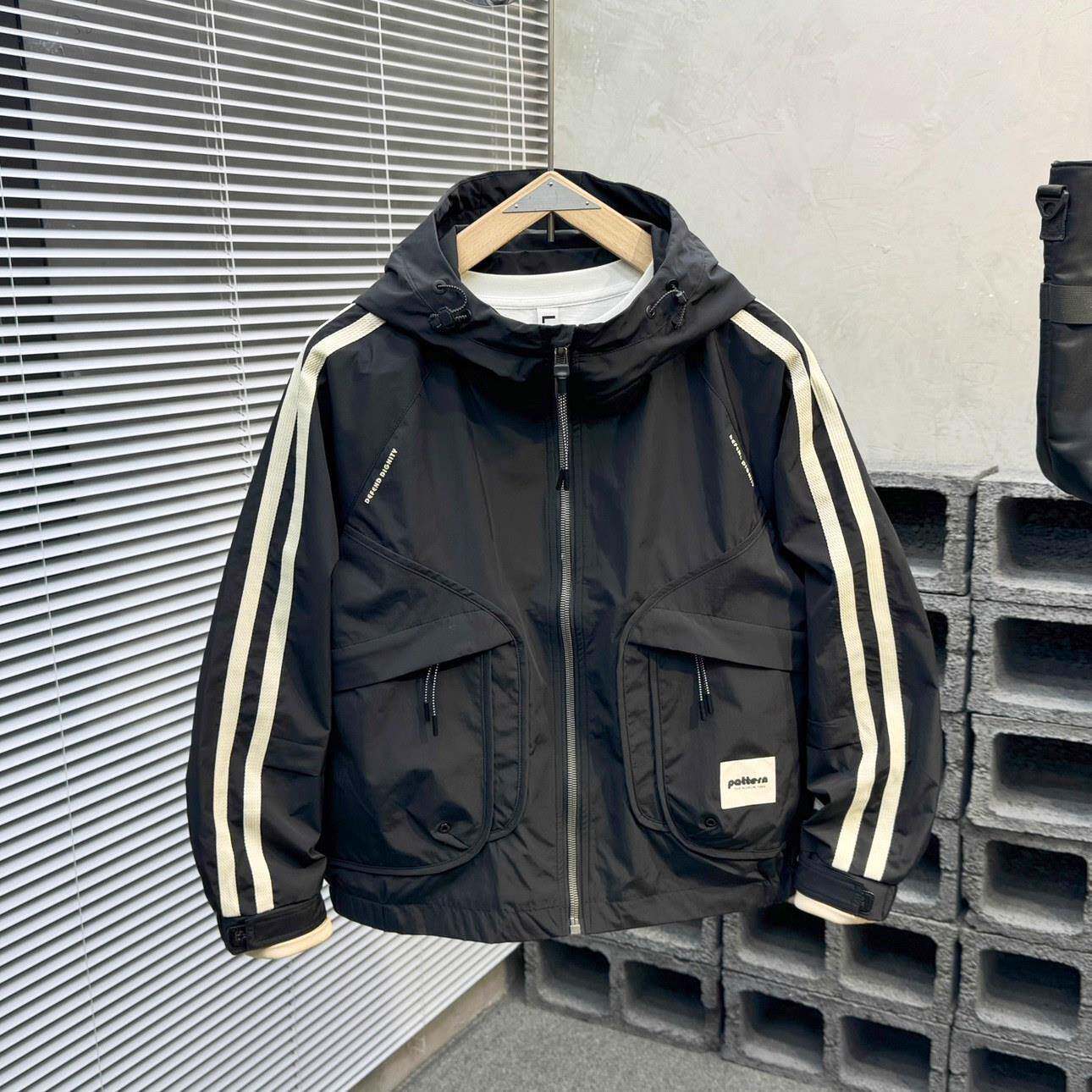 潮牌连帽痞帅男士外套秋季休闲百搭冲锋衣工装美式防风夹克上衣服