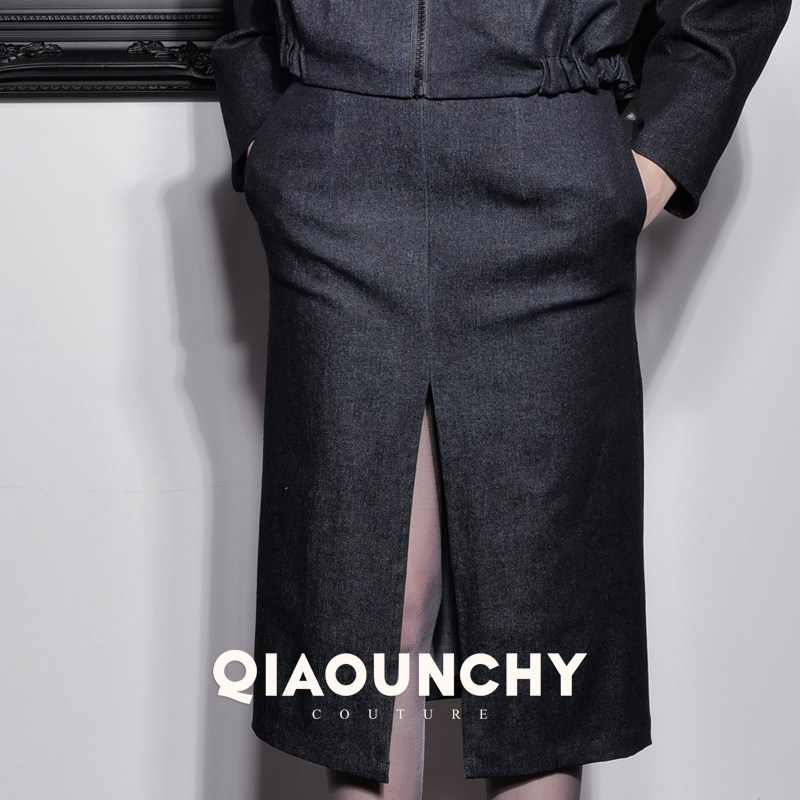 极简主义 QIAOUNCHY俏云曦 | 蓝色洗水牛仔高领短外套开衩半身裙