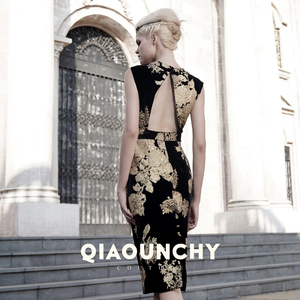 意大利进口提花 QIAOUNCHY俏云曦｜黑金牡丹丝绒露背高定连衣裙