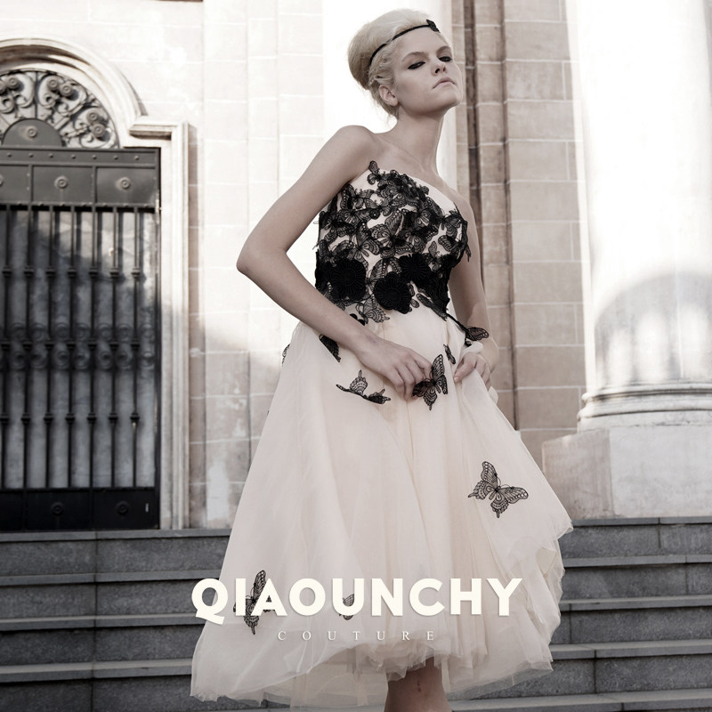 小仙裙 QIAOUNCHY俏云曦｜精工手绣蝴蝶花杏色收腰法式公主礼服裙