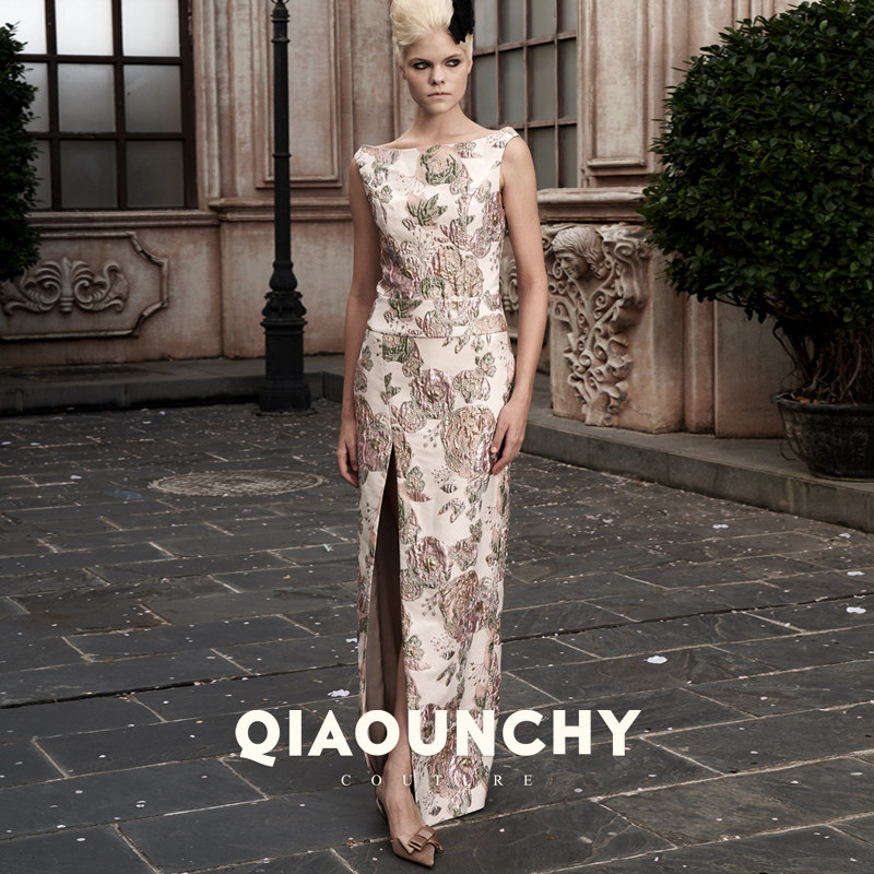欧洲浮雕提花 QIAOUNCHY俏云曦｜法式高级定制高开衩收腰连衣裙