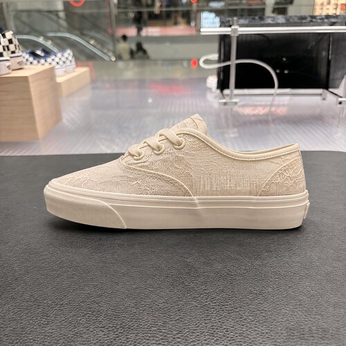 VANS范斯 2026秋季新款男女同款运动休闲潮流板鞋VN000D8BCCZ