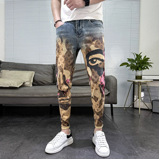2025夏季薄款潮流复古恶魔之眼印花牛仔裤男修身小脚个性痞帅裤子