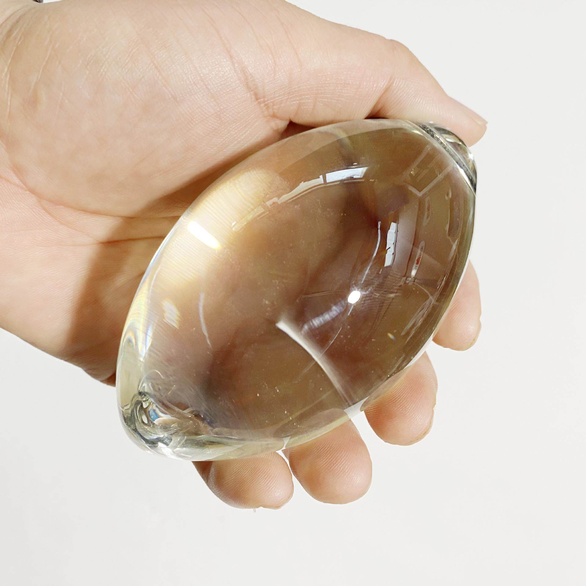 A glass-made anus used as a masturbation toy
