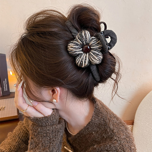 法国lastkiss秋冬花朵蝴蝶结抓夹