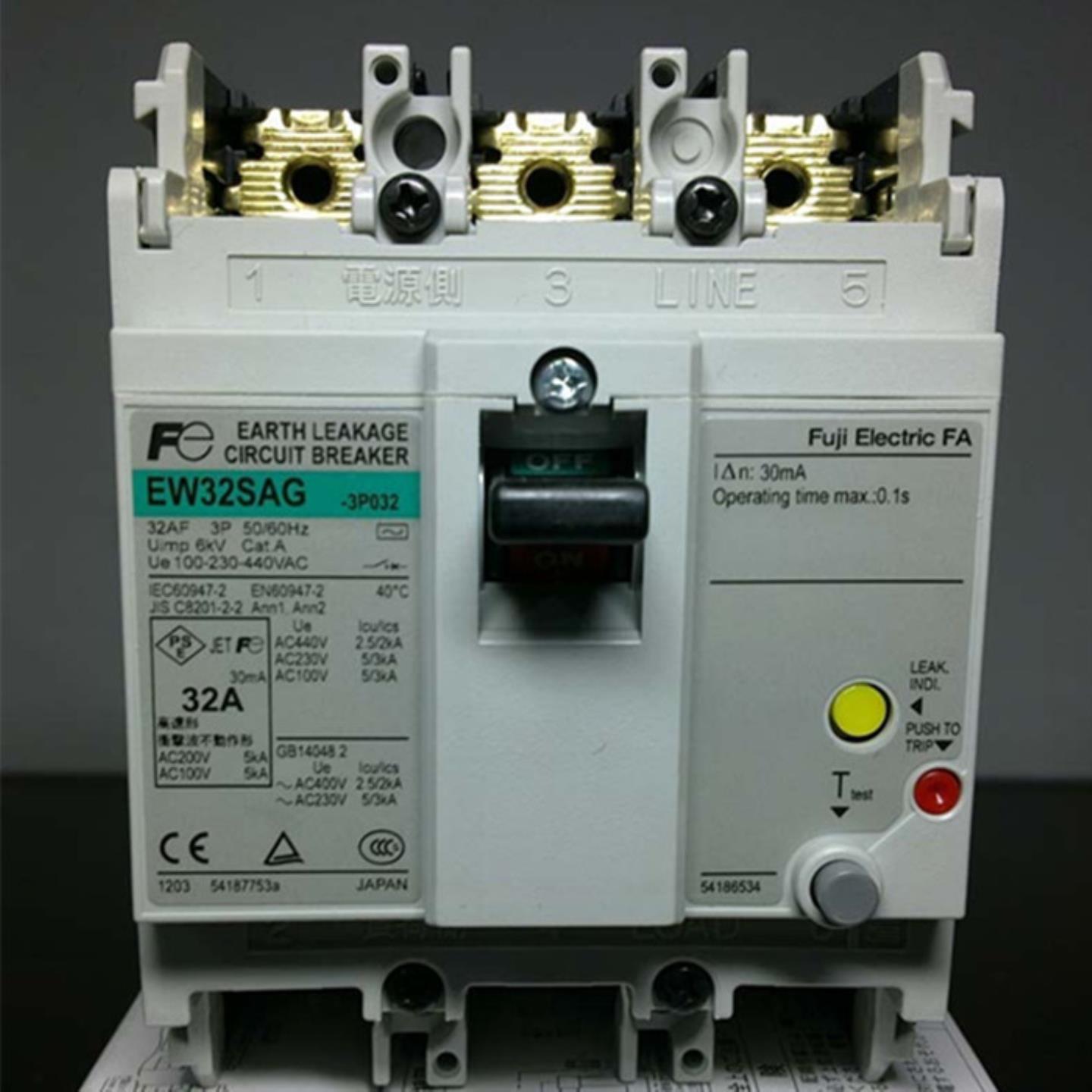 隆兴原装正品日本富士漏电断路器EW32SAG-3P005 5A现货 质保两年*