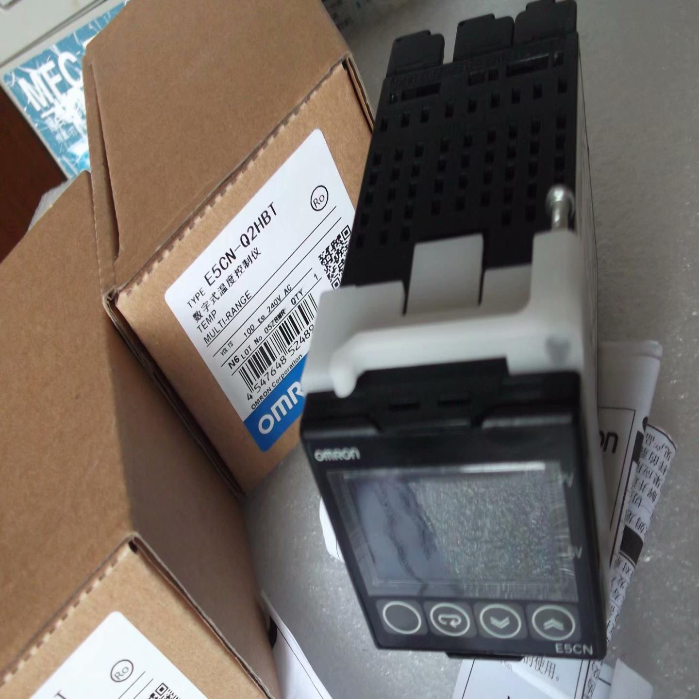 隆兴现货OM龙正品全新原装温控器E5CN-Q2HBT 假一赔十*