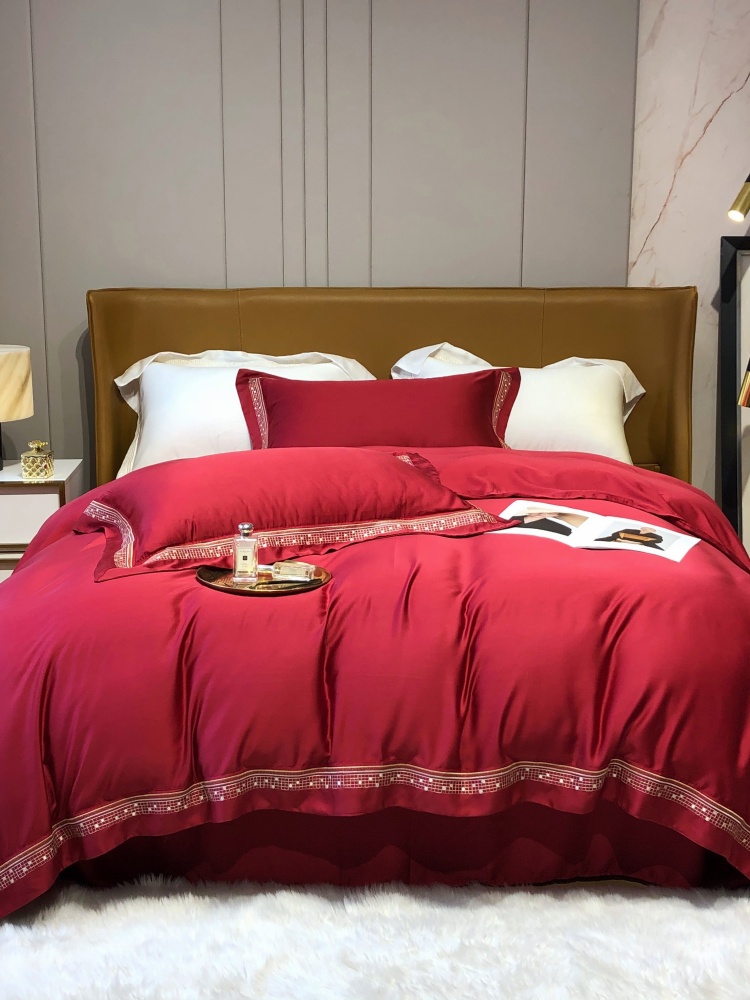 80S奥地利兰精天丝刺绣四件套夏季红色铺床被套床单床品