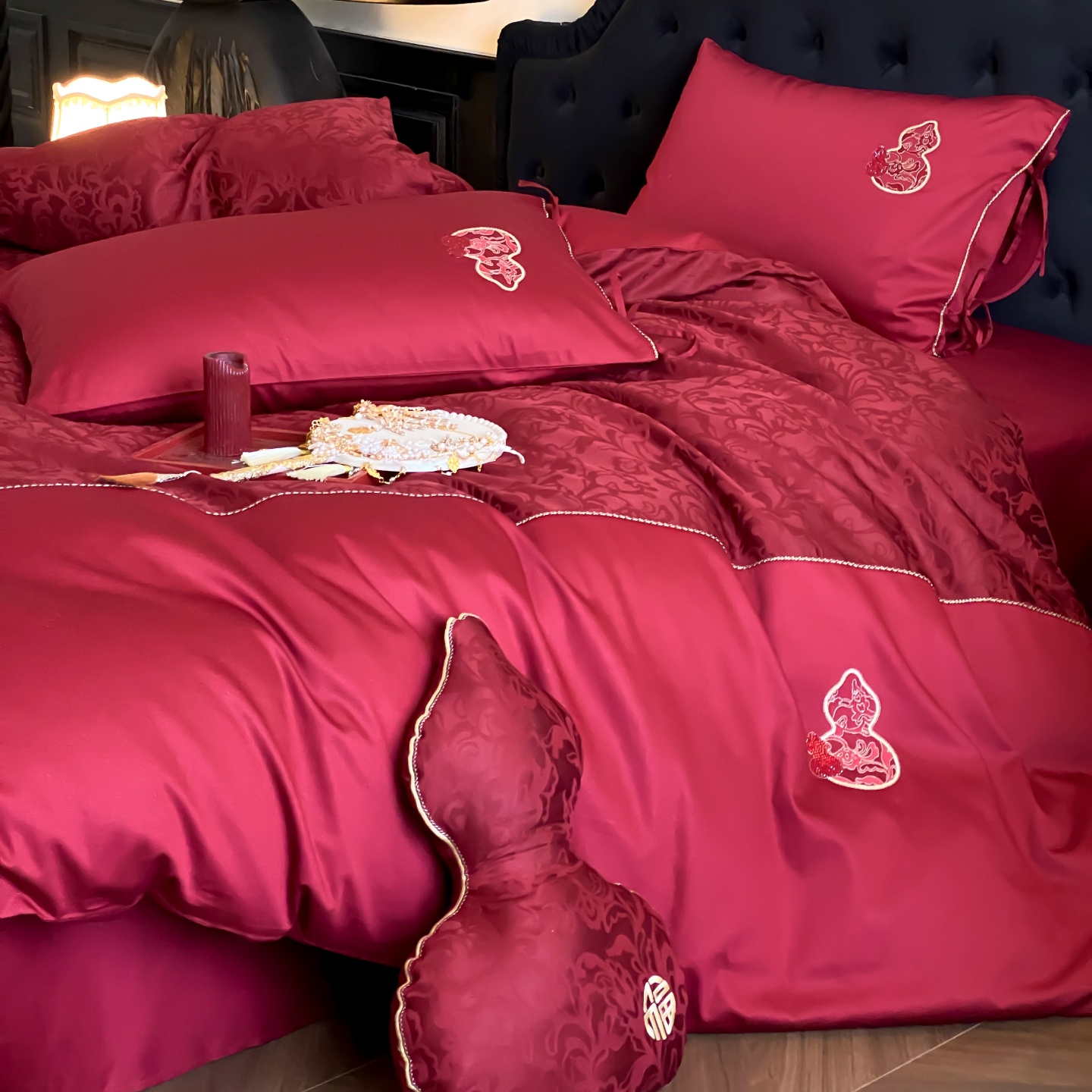 红花车100S全棉红色提花婚庆四件套简约绣花烫钻被套床单结婚套件