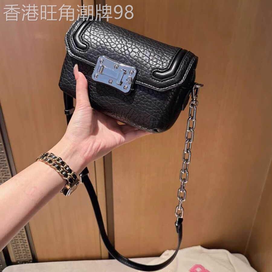 香港品牌流行泡泡纹包包女士新款时尚女包斜挎包小方链条包单肩包