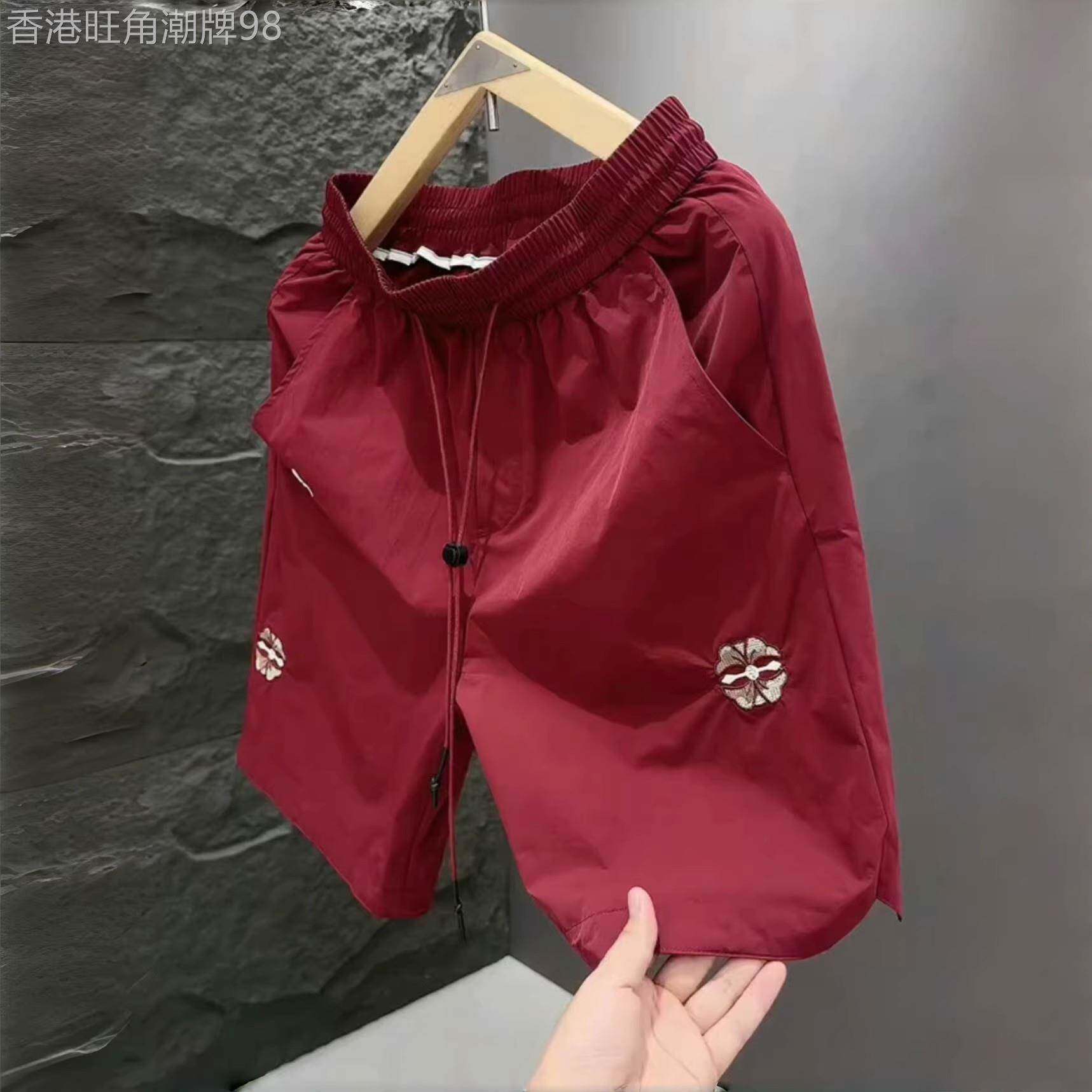 高端红色速干短裤男士2026新款夏季欧货刺绣百搭沙滩五分裤子男款