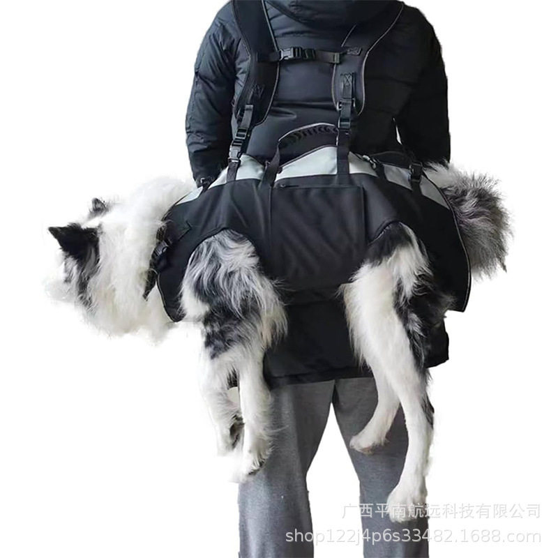 狗狗外出双肩包横抱式多功能空降包双肩背带宠物便携四脚携带包包