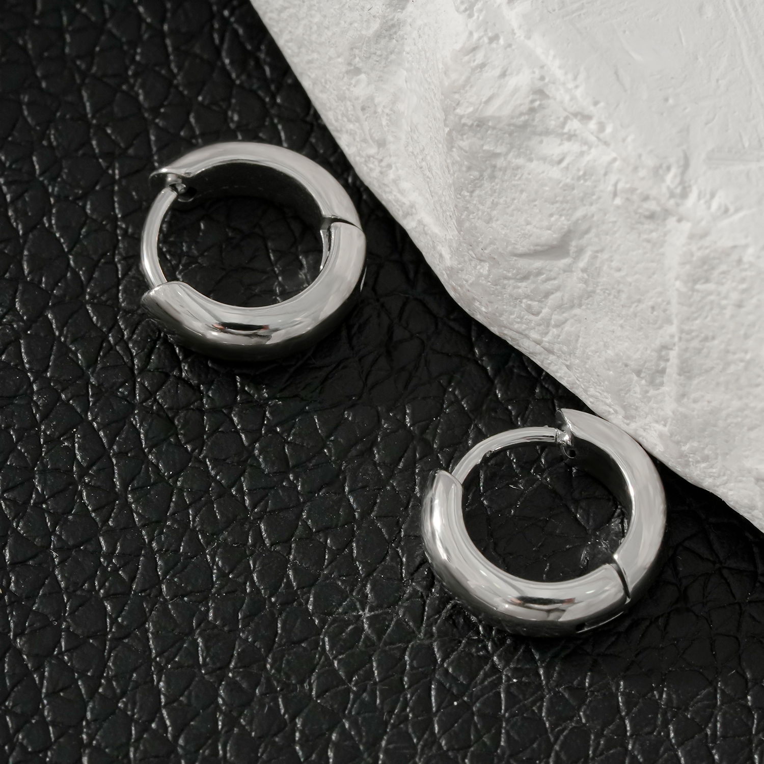 英国伦敦HACKNEY NINE欧美风轻奢现代情侣简约18K镀白金迷你耳环