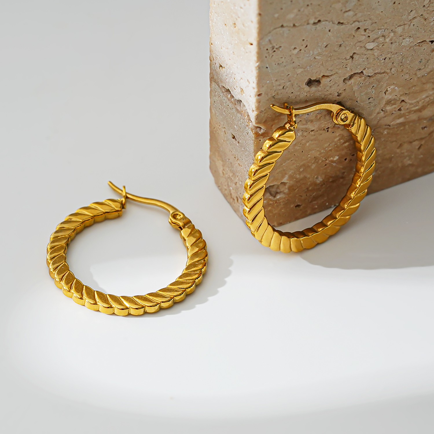 简约纹理麻花耳环18K镀金欧美