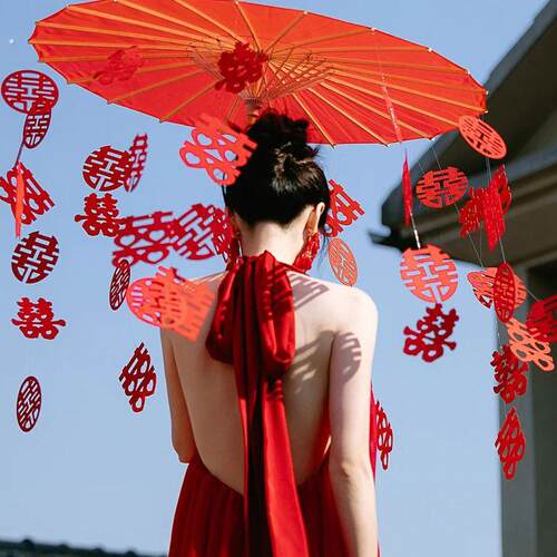 新中式喜字婚伞油伞红伞结婚晨袍拍摄道具婚礼复古风拍照旗袍迎亲