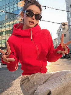 韩版秋冬新款慵懒风简约连帽短款卫衣女圣诞节加绒保暖红色上衣潮