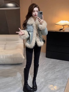 派克服潮 保暖皮毛一体短款 欧货复古羊羔毛牛仔外套女2025冬季 新款