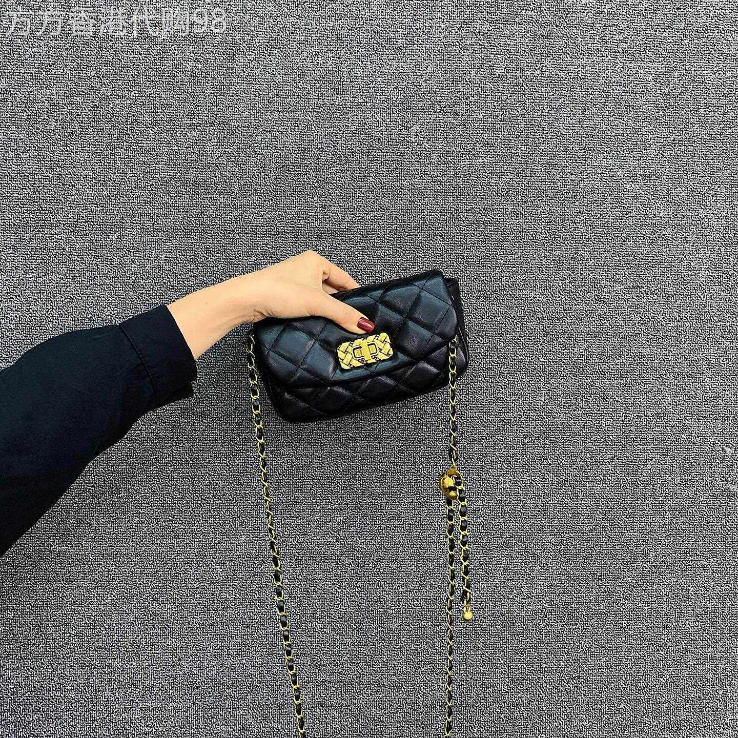 法国迷你超火斜挎手机包包女式2026新款轻奢小众高级感轻便小挎包