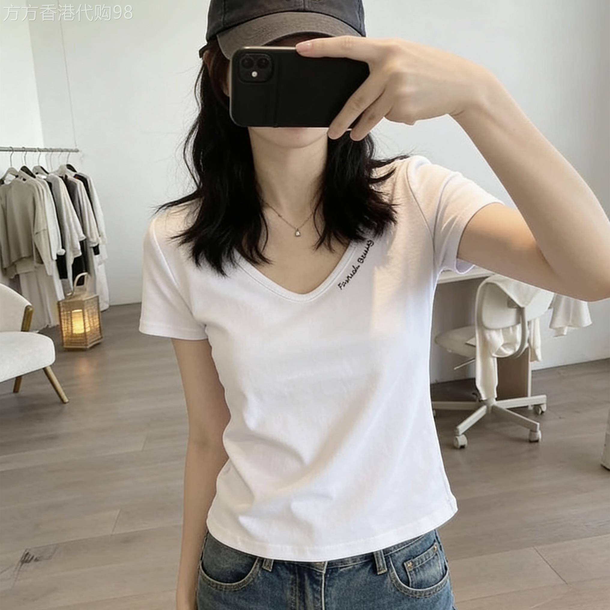 韩系字母印花白色V领正肩短袖T恤女夏季新款简约内搭短款休闲上衣