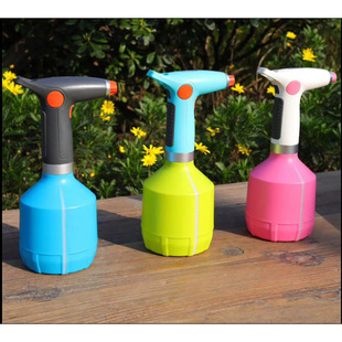 Large capacity electric watering can rechargeable watering