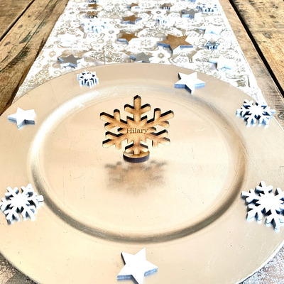 Personalized Christmas table decoration with wooden handicr