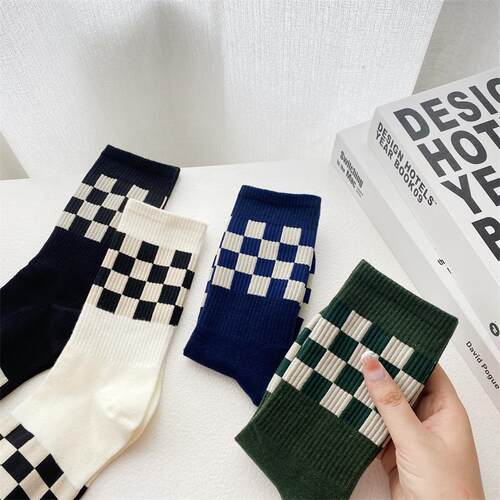 Fashion checkerboard women's mid tube socks, internet famou