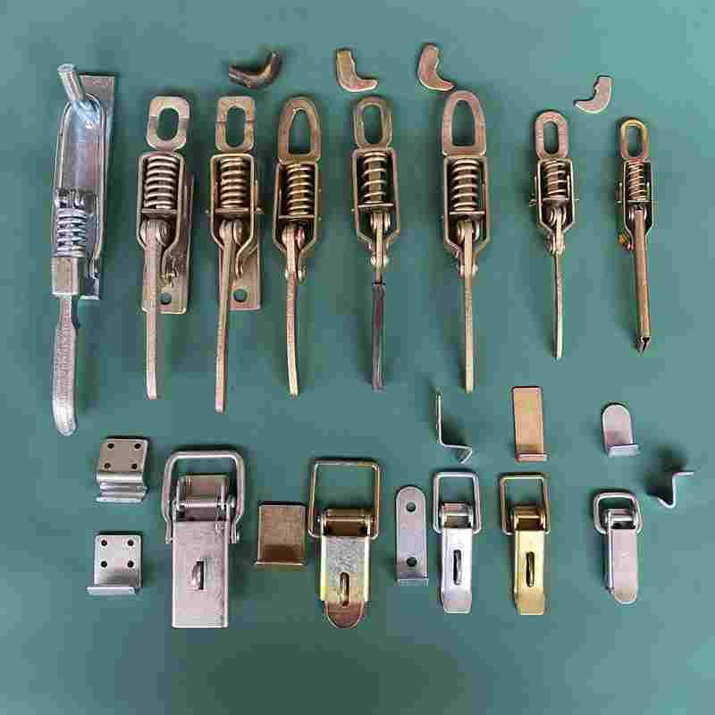 三轮箱货车车厢锁扣工具箱挂钩弹力扣马槽钩高栏板焊接门把手搭扣