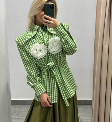 Checkered Floral Shirt 欧美格子大尖领立体花朵长袖绑带衬衣女