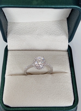 时尚高级925银镶莫桑钻圆包四爪款戒指环结婚订婚道具送女友礼物