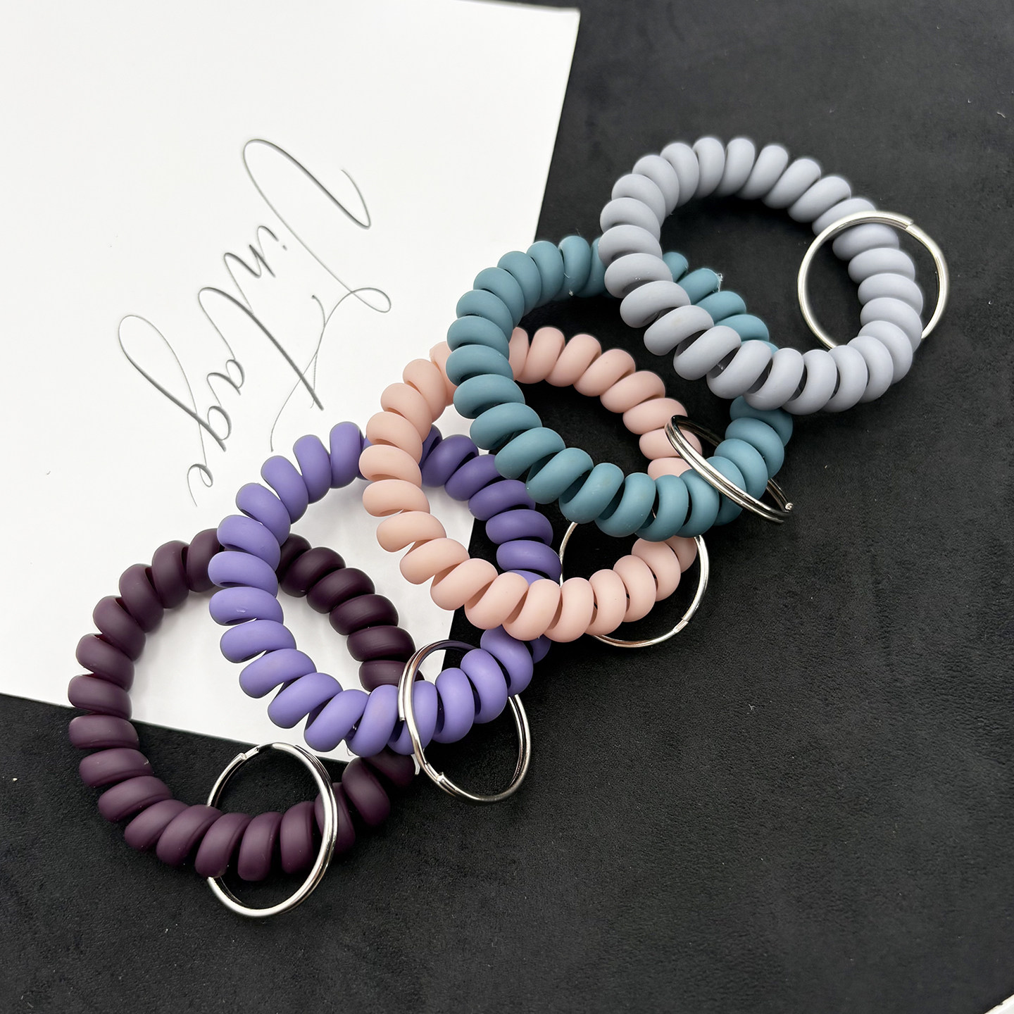 哑光塑胶弹簧圈绳钥匙扣挂牌手环发圈浴室更衣柜电话线防丢钥匙扣,节庆用品/礼品,钥匙扣,淘宝优惠券,粉丝福利购,淘宝优惠卷