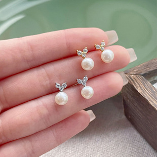 s925纯银镶钻爱心淡水珍珠耳钉女小众设计气质耳环感轻奢耳饰