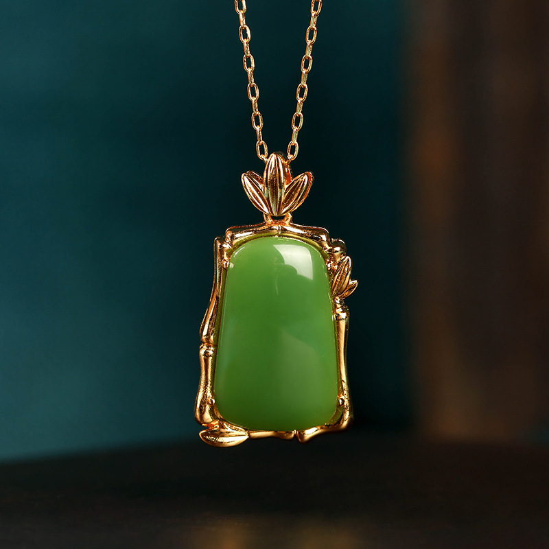 2023新国潮配饰高保色铜镀金竹报平安仿和田玉碧玉无事牌锁骨项链