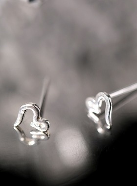 一念 s999纯银线条爱心耳钉女耳饰耳环小众设计养耳学生气质简约