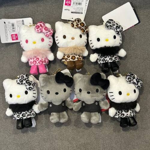 日本新50周年水泥灰hellokitty挂件可爱包挂挂饰毛绒玩偶挂件挂饰
