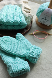 做个毛线2023秋冬羊咩咩系列福利款糖果色纯羊毛手套材料包非成品