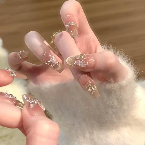 气质新款冰透感显白美甲