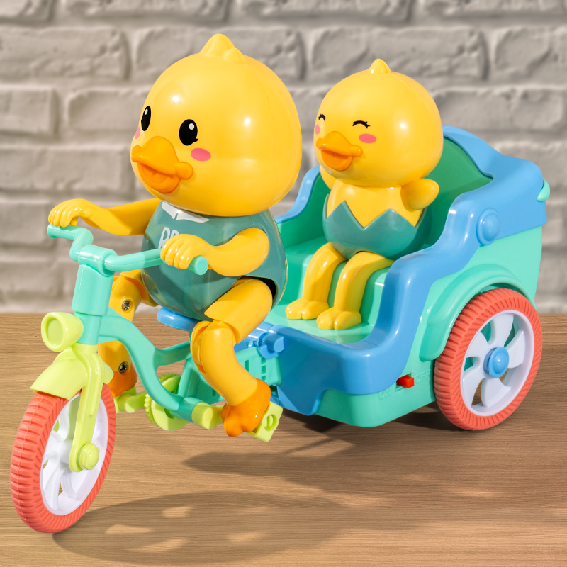 电动小鸭子三轮车  仿真行驶
