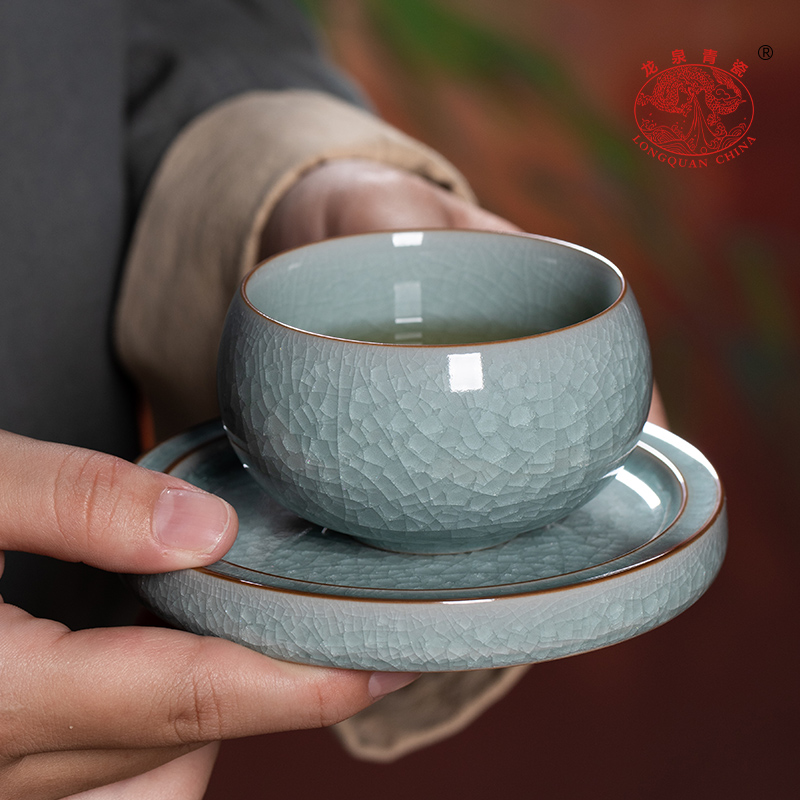 龙泉青瓷冰花主人杯盏