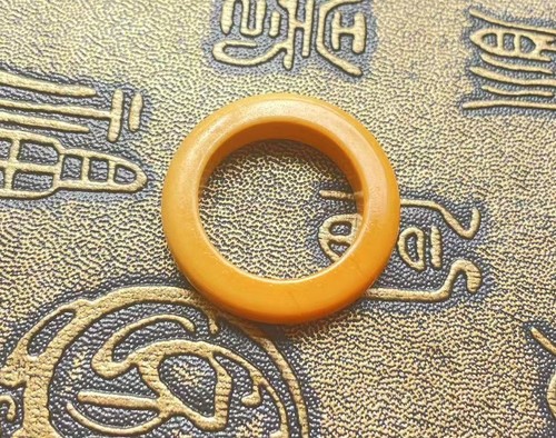 a货正品黄龙玉戒圈指环卡19保真男女款礼物玉石戒指蛋黄料39号