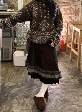 美式复古毛绒蕾丝边棕色半身裙冬装高级感新款时尚设计感丝绒裙子