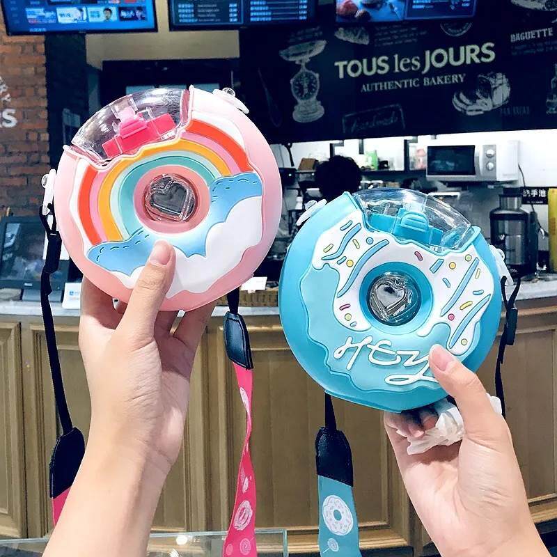 可爱卡通甜甜圈水杯户外便携水壶夏季儿童学生创意塑料耐摔吸管杯