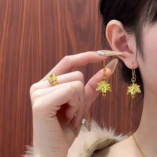 新款 5D黄金枫叶耳环999足金枫叶耳钩时尚 纯金树叶耳饰送女友礼物