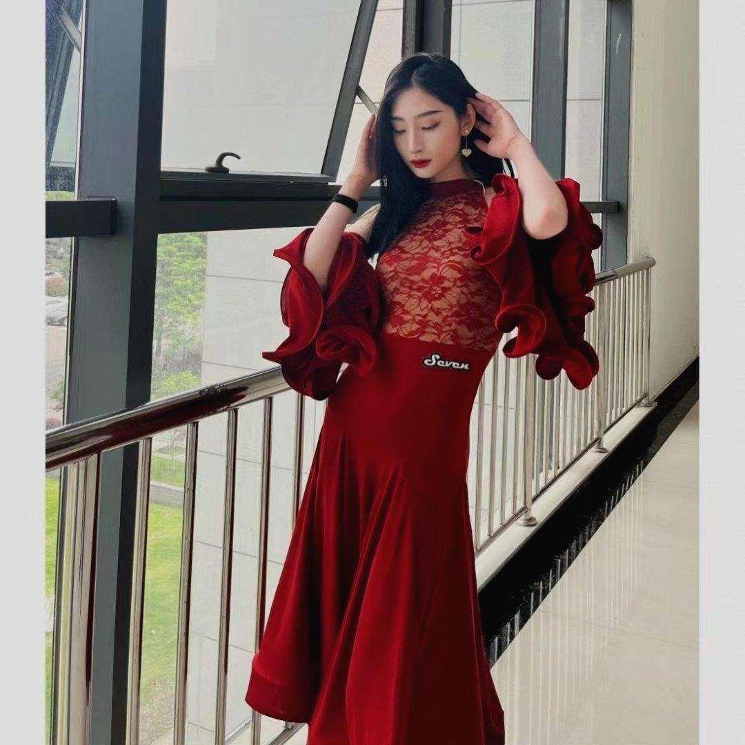 拉丁舞服复古酒红网纱花纹吊坠镂空连体裙高级国标泡泡袖大摆性感