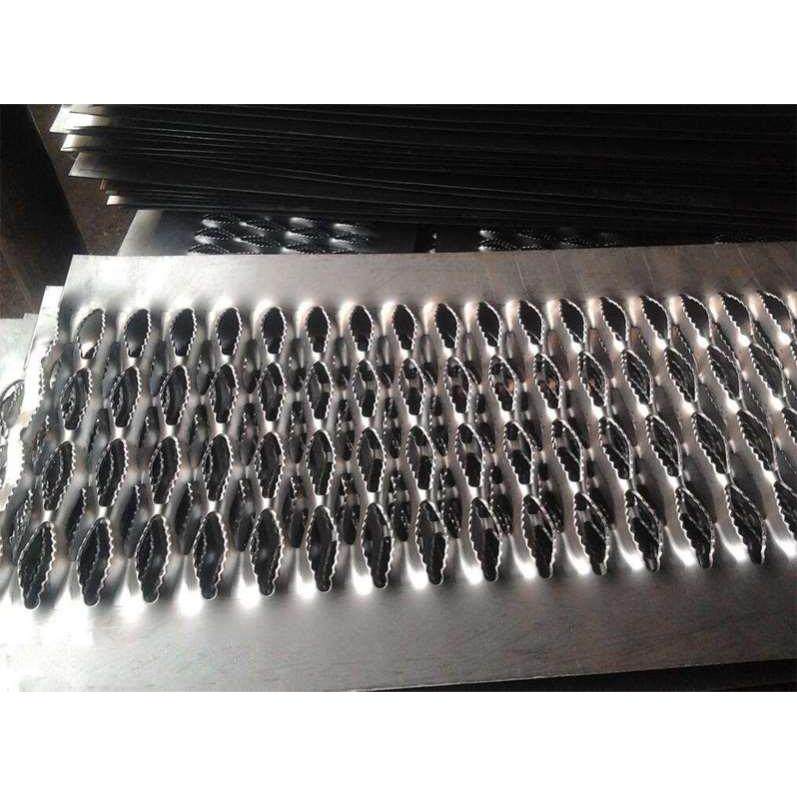 鳄鱼嘴防滑板不锈钢花纹板起鼓踏步板铝合金冲孔板镀锌鱼眼冲压板,工业油品/胶粘/化学/实验室用品,烧杯/烧瓶,淘宝优惠券,粉丝福利购,淘宝优惠卷