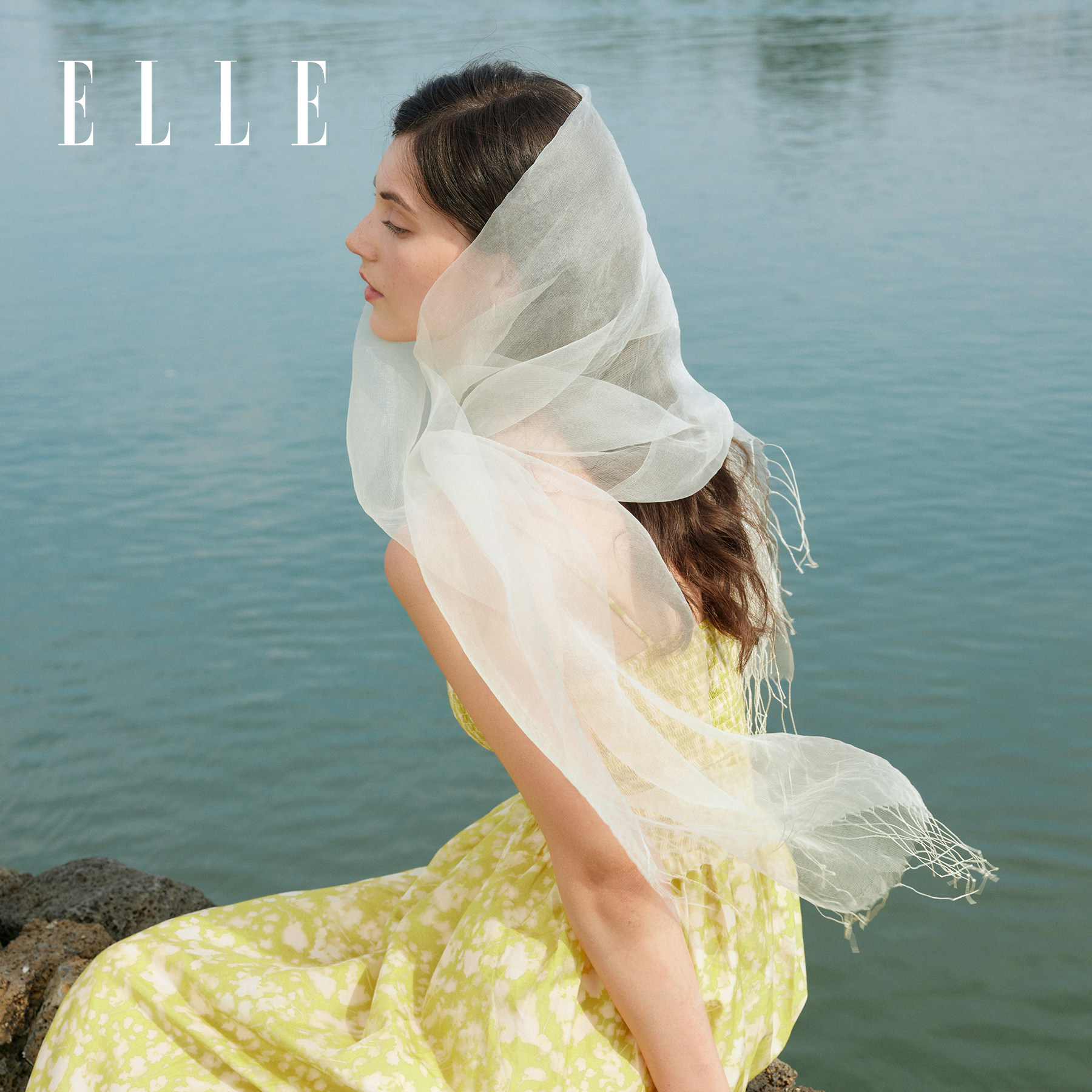 ELLE夏季真丝烫钻大尺寸丝巾图片